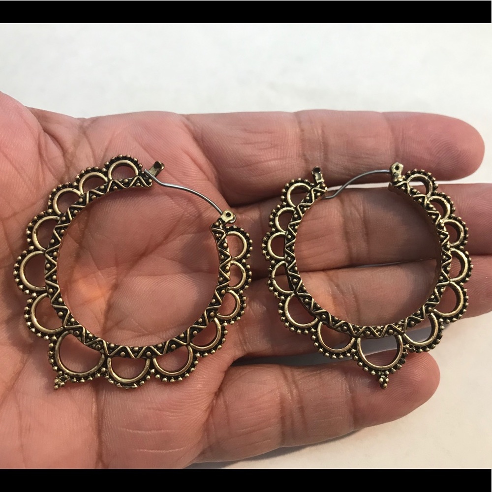 Stunning golden scrolls hoop earrings new